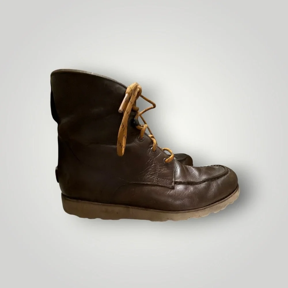 UGG Agnar Moc Toe Boots Men 10 Brown Leather Waterproof Lace Up Lug Sole Rugged